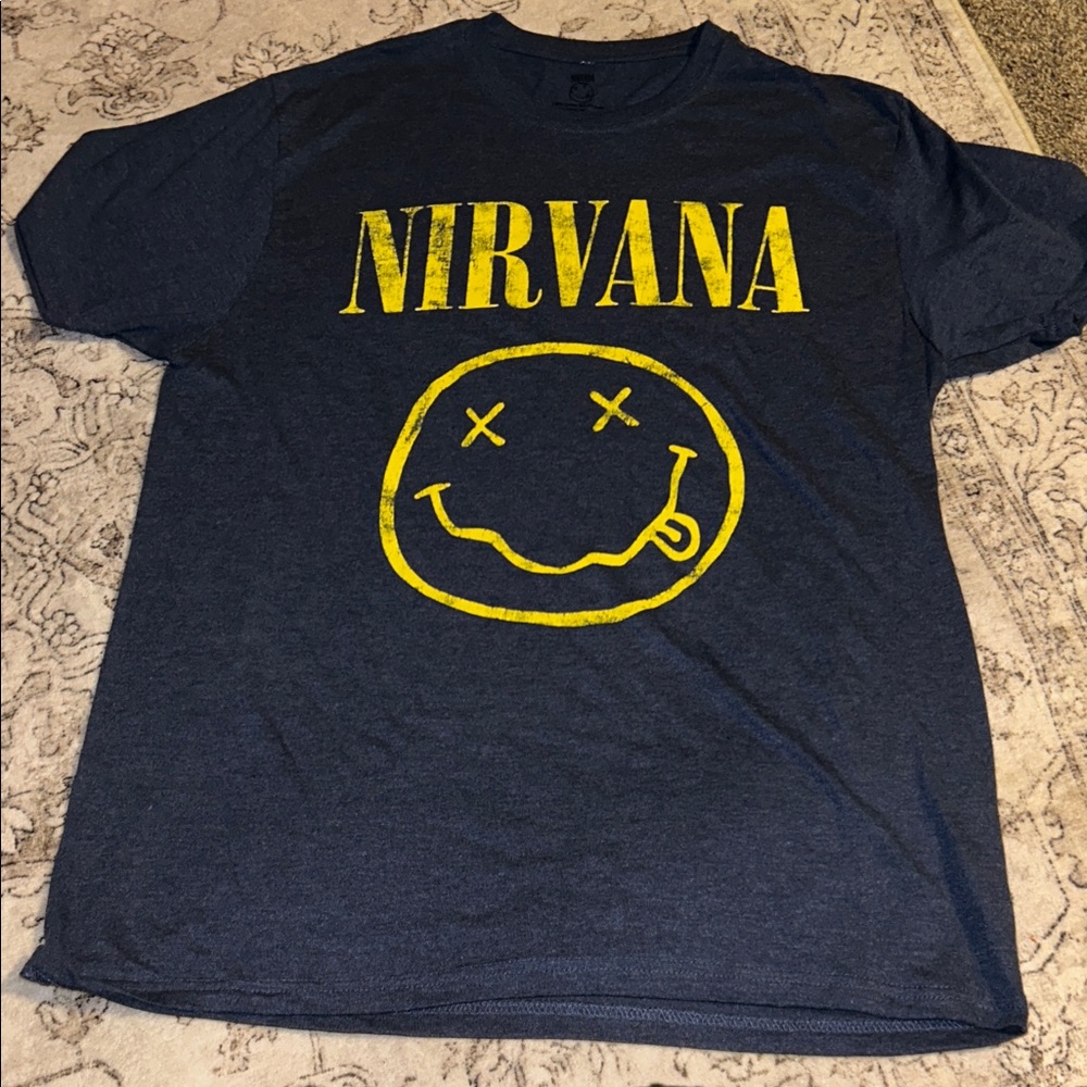 Nirvana Graphic Tee EUC size Large